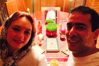 (عکس) تصویر زیبا و عاشقانه سحر ولد بیگی و نیما فلاح با سفره هفت سین