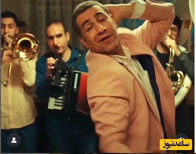 یادی کنیم از هنرنمایی منحصربفرد محمد نادری در یک مهمانی؛ فقط آخرش که زانو زد و قیافه خانمها از تعجب خیلی جالب بود😂+ویدیو