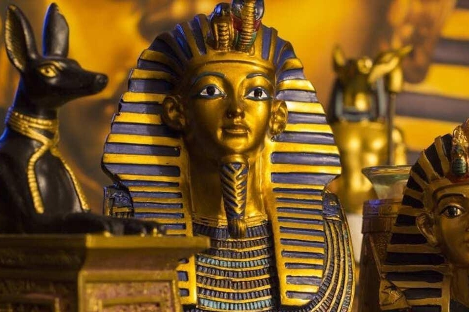 (ویدیو) رونمایی از گنج اسرارآمیز و پنهان ثروتمندترین فرعون در موزه‌ی بزرگ مصر!/ تاریخی پر از رازهای کشف نشده که همه را شگفت‌زده می‌کند!