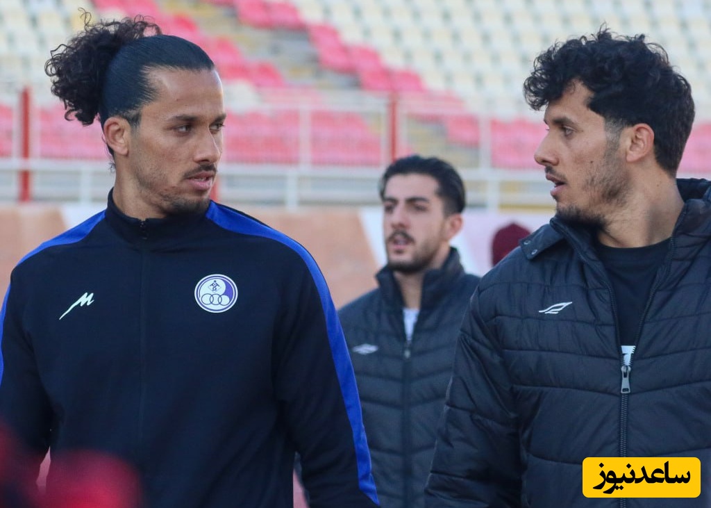 خنده بازار فوتبال؛ شوخی بانمک دوقلوهای افسانه‌ای خوزستانی قبل بازی باهمدیگه: داداش من متاهلم نمیشه که...😂+فیلم