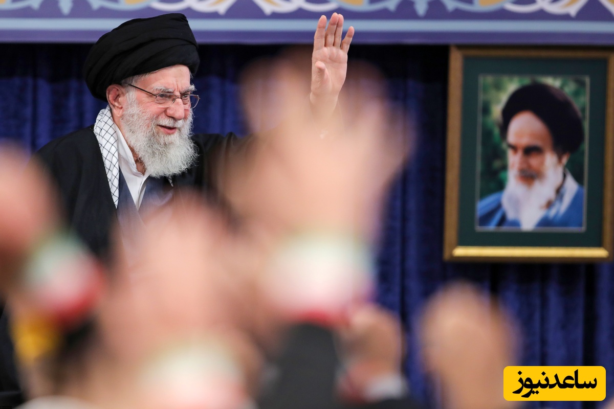 آذری‌ها غوغا به پا کردند!/ حمایت جانانه دلیران تبریزی با مج بند‌های نمادین و کودکان خردسالشان در دیدار با مقام معظم رهبری+ عکس