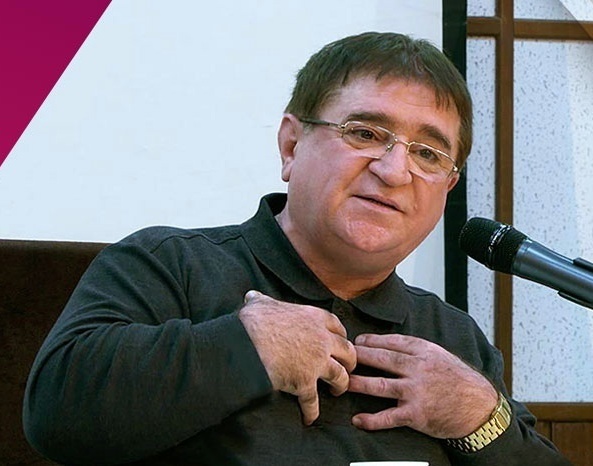 (ویدیو) دکتر محمود انوشه بهترین روانشناس ایران: حواست باشه داری با کیا میگردی...