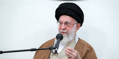 تذکر جدی رهبر شهید انقلاب در یک جلسه خصوصی به شخصی که به جای واژه خلیج‌فارس از خلیج استفاده کرد+عکس