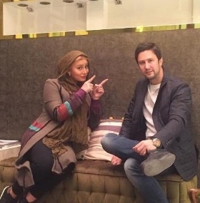 حضور پرشور و صمیمانه هنرمندان در گالری طلافروشی پرطمطراق و لاکچری شاهرخ استخری: از فریبا نادری و نفیسه روشن تا الناز حبیبی