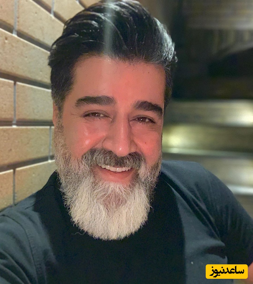 گیر افتادن خواننده معروف مهدی یغمایی در آسانسور!!+فیلم