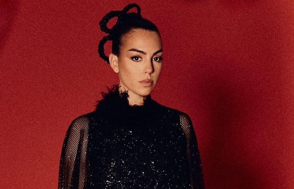 جورجینا: جشنواره کن اولین جایی بود که بعد مرگ پسرم آنجل رفتم، کریس به من گفت باید به زندگی روزمره‌ات برگردی و...+فیلم