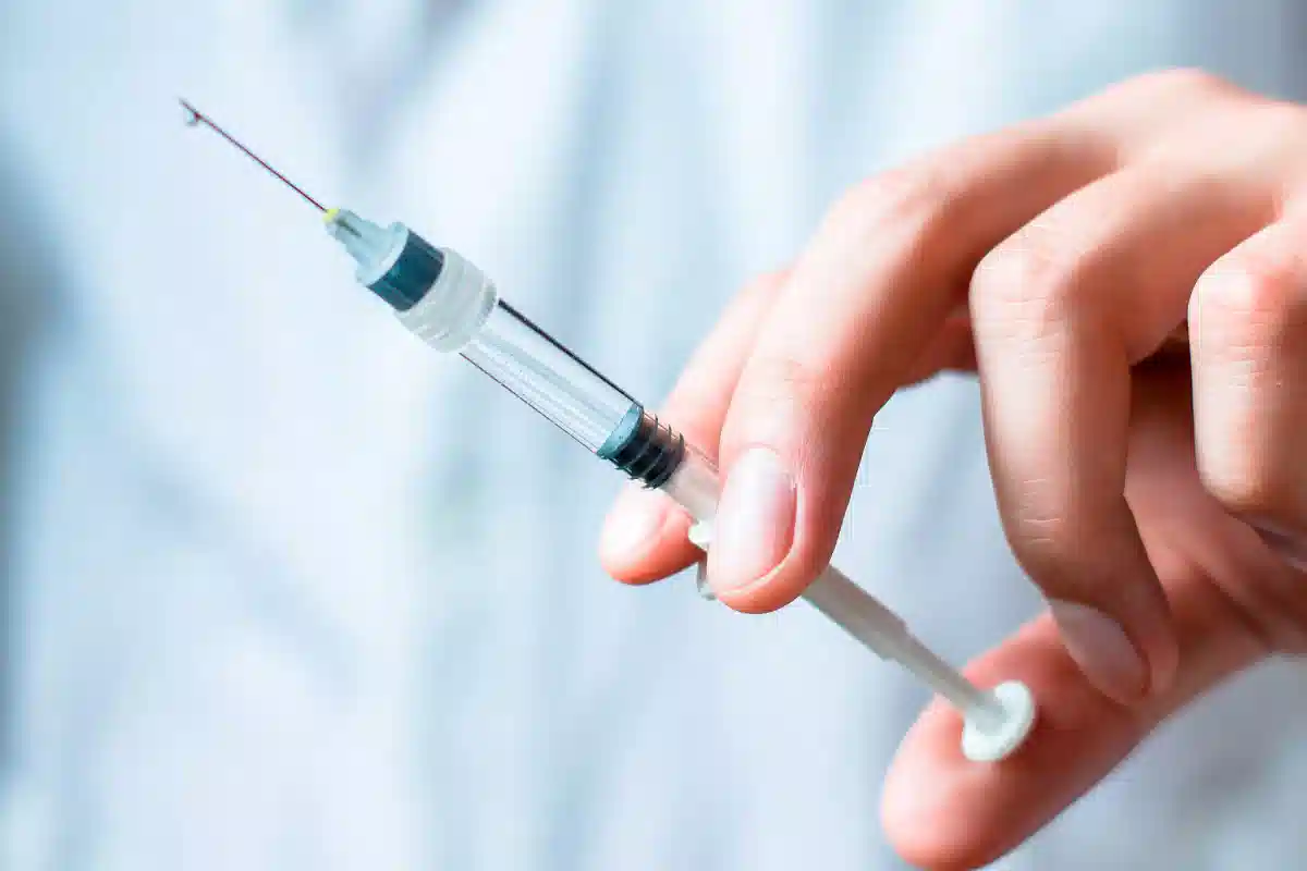 از تزریق تا نابودی سلول‌های بیمار؛ دسیتابین در بدن چه می‌کند؟