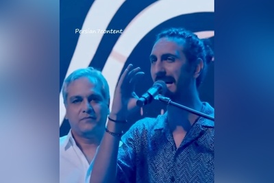 فیت مهران مدیری و پسرش؛ دو تن از مفاخر موسیقی ایران روی استیج / بنظر شما کدوم سبک بهتر بود؟