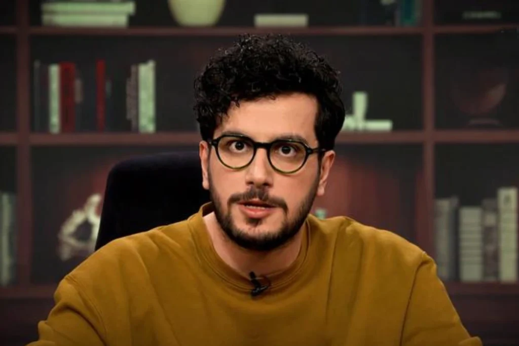 مات و مبهوت ماندن امیرحسین قیاسی از مهارت رقص احسان علیخانی؛ انصافاً بهش نمی‌خوره!