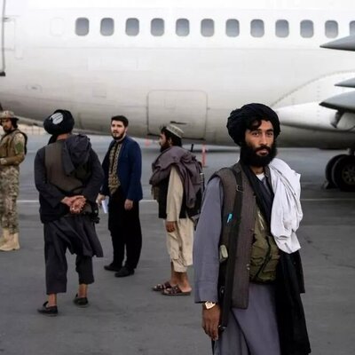 رونمایی اولین هواپیمای مسافربری طالبان+ویدئو