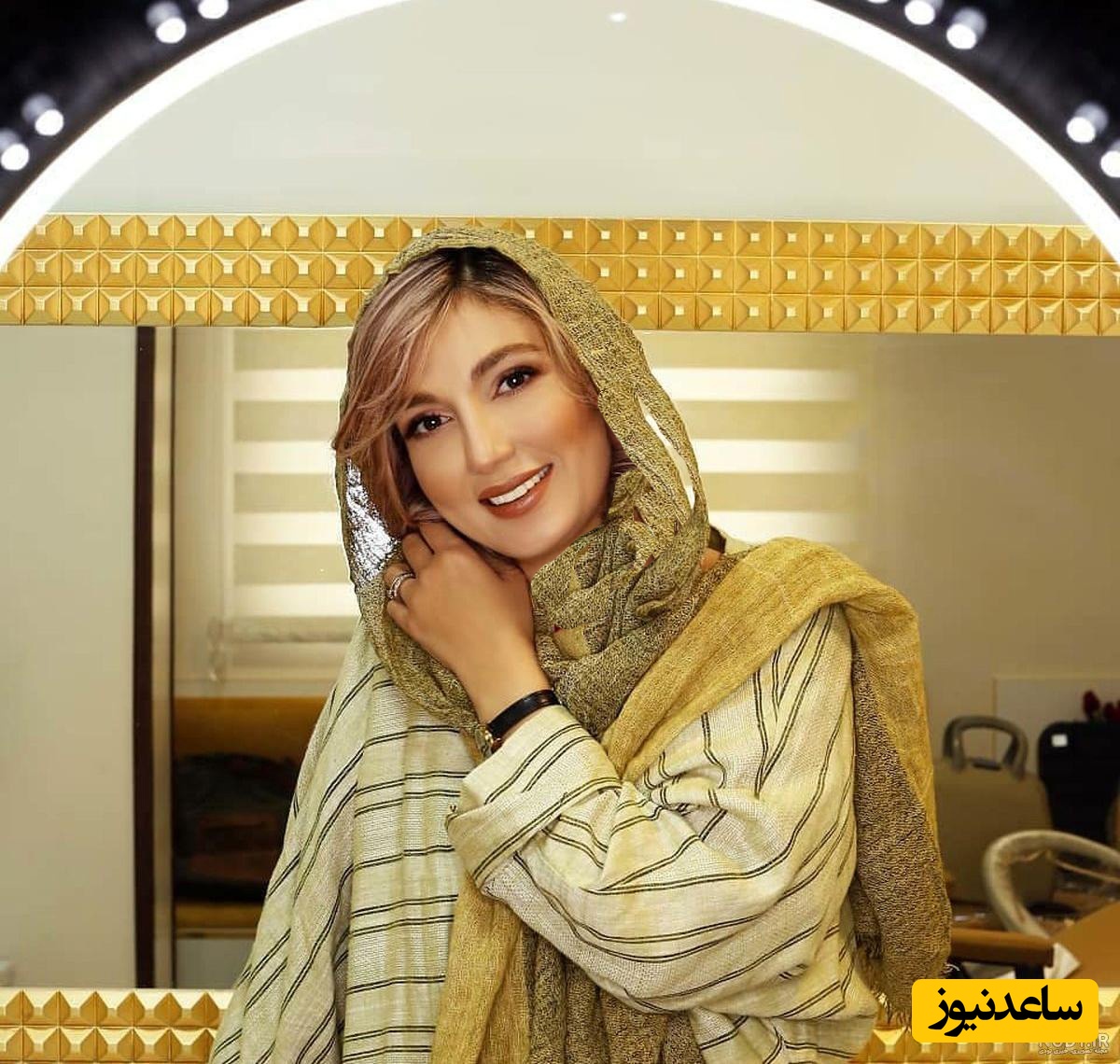 نگاهی به سلیقه عروس‌پسند حدیث میرامینی در چیدمان دکوراسیون آپارتمان نورگیر و دلبازش؛ از ناهار خوری چوبی و عتیقه تا سِت بودن رنگ مبلمان و پرده‌های پذیرایی