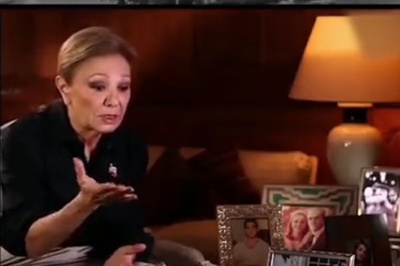 ماجرای پیدا کردن موی امام خمینی(ره) در قرآن چه بود؟ فرح پهلوی: علاوه بر مردم عادی آقایون تحصیل کرده هم عکس امام خمینی را در ماه دیدند+فیلم