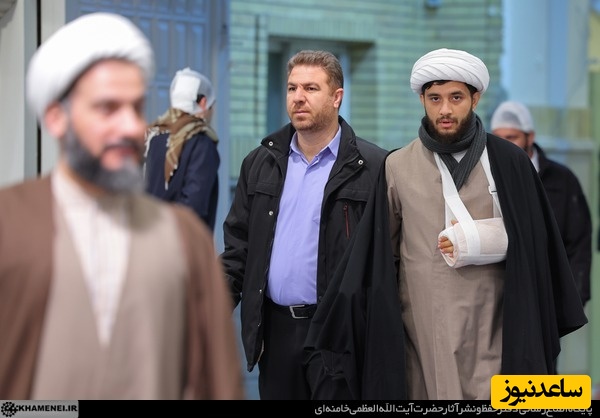 مردم زخمی از اغتشاشات اخیر در حضور مقام معظم رهبری+ عکس / زخمی که تروریسم بر جان ملت ایران نهاد