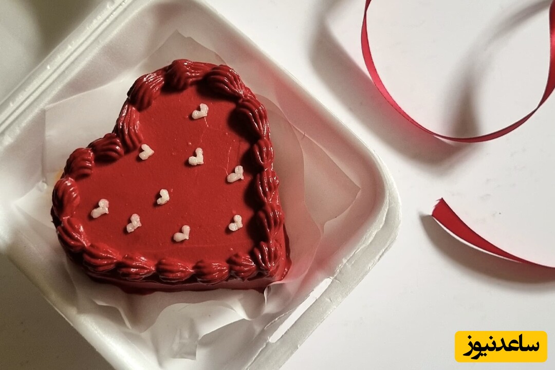 طرز تهیه کیک ولنتاینی بدون دردسرهای ‌خامه کشی و فوندانت‌