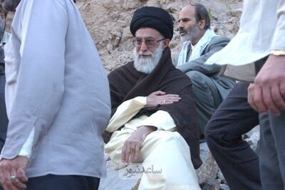 صحبتهای رهبر انقلاب با جوانان در دل کوه: هر وقت که به کوه می‌آیم تاسف می‌خورم که چرا جوان‌ها... +ویدیو