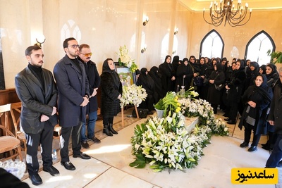 نگاهی به میز عزای باشکوه همسر زنوزی، مالک باشگاه تراکتور در مقبره خانوادگی/ از گل آرایی زیبا با لاله های زرد تا حضور بیرانوند و خداداد عزیزی به عنوان مهمان vip+عکس