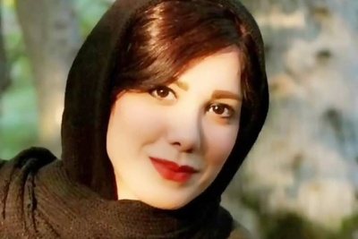 تعریف متفاوت باران نیکراه از خدا با غزل‌خوانی از مولانا / نور خداست، یکی انرژی آنچنان حواسش بهم هست که انگار بغل کرده