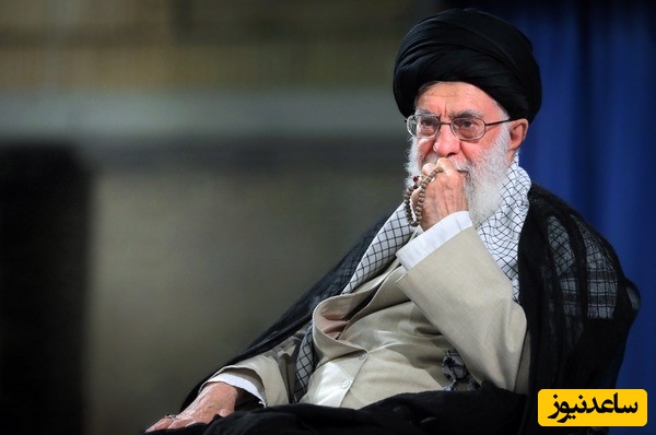 (ویدئو) رهبر انقلاب با خواندن این بیت گریه کردند: «ما مدعیان صف اول بودیم / از آخر مجلس شهدا را چیدند...»