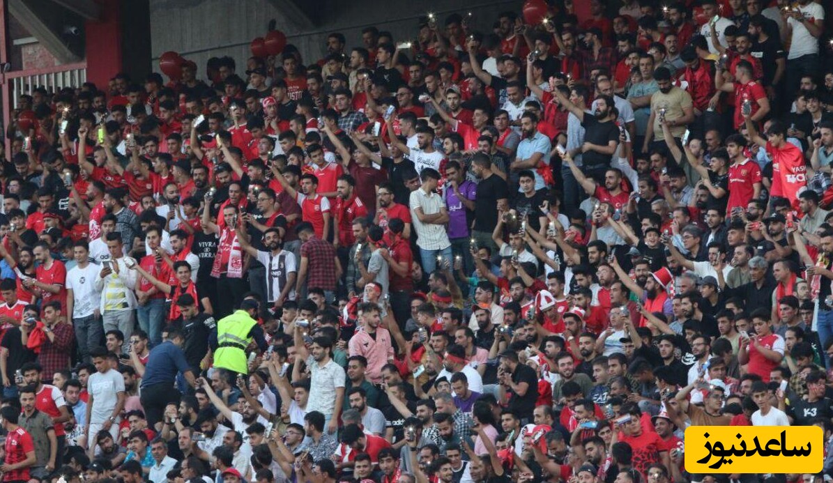 شعار معنی دار پرشورها هنگام ورود بازیکنان تراکتور به ورزشگاه آزادی