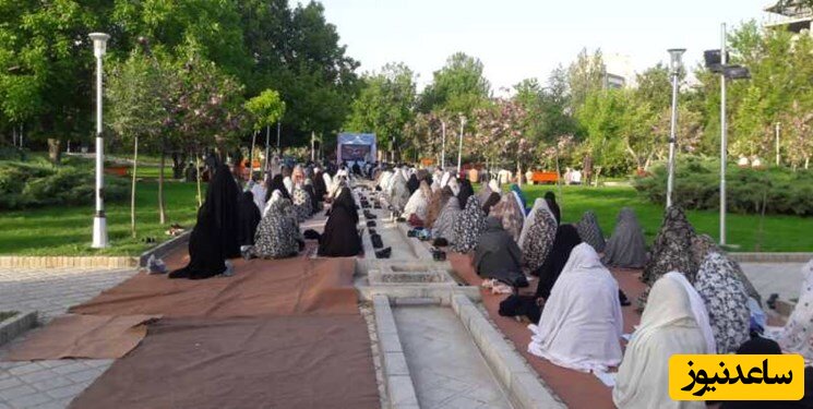 برگزاری نماز جماعت در پارک سر کوچه توسط امام جمعه بروجرد/ مردم به مساجد نمی آیند، در پارک نماز می‌خوانیم