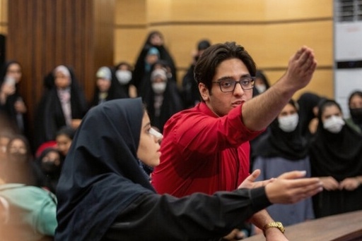 (ویدیو) طنز دانشجویی/ اون دوستت که قرار بود به کل کلاس تقلب برسونه/ مارو دور ننداز، ما انقدرام بدردنخور نیستیم/ درد دل کیا تازه شد؟😂