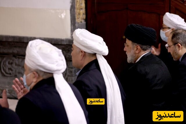 نماز خواندن رئیسی در چین