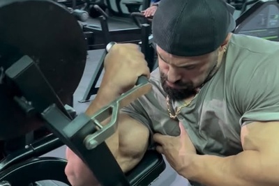 تمرین های سخت و طاقت فرسای بهروز تابانی شیرشاه ایرانی + فیلم/ چه قدرت بازویی 💪