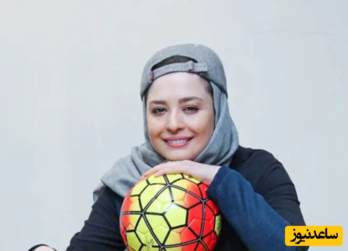مهراوه شریفی نیا با افتخار پرچم تیم مورد علاقه اش را به رخ کشید / خانم های ایرانی عاشق فوتبال بودن و خبر نداشتیم + عکس