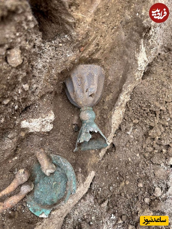 جام و بشقاب نقره‌ای  