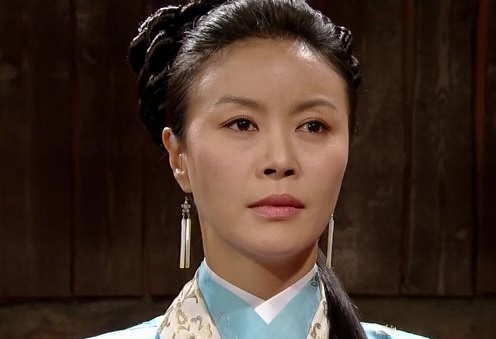 آلبوم تصاویر زیبای جشن عروسی «بانو یومیول» در 40 سالگی+عکس/ مراسم ایرانی پسند...