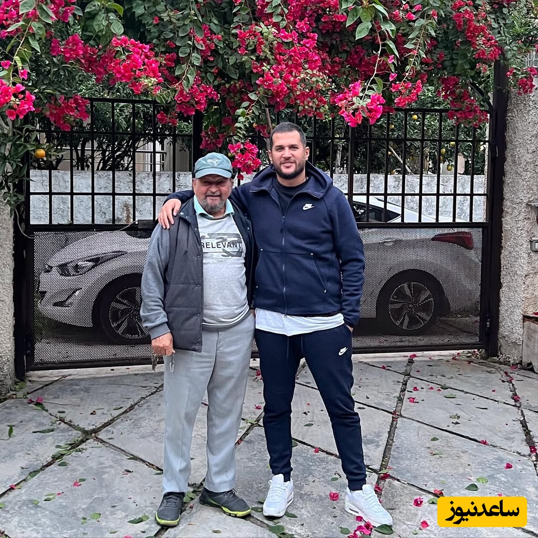 نگاهی به دکوراسیون پسرانه آپارتمان سیاوش خیرابی که فقط یدونه عروس کم داره!؛ از بالکنی شاهانه و دلباز تا پذیرایی نورگیر و شومینه مرمر مخصوص خانه‌های اعیانی +ویدیو