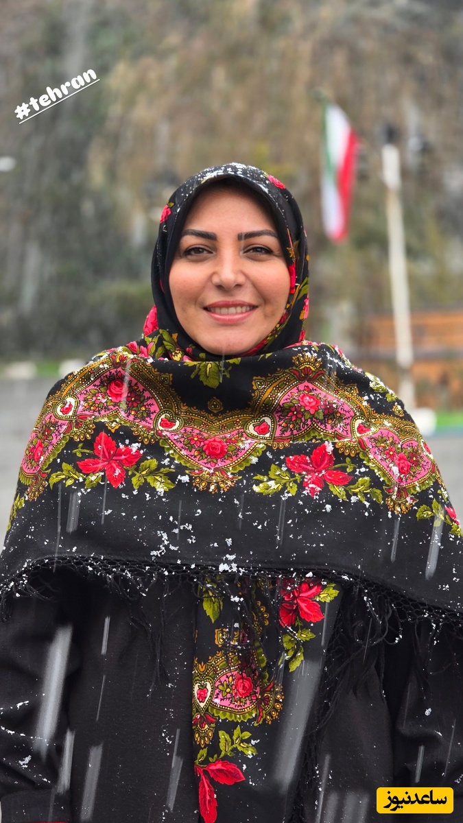 المیرا شریفی‌مقدم وسط طوطی‌های سخنگو!/ طوطی قرمزه دل همرو میبره😍💖+فیلم