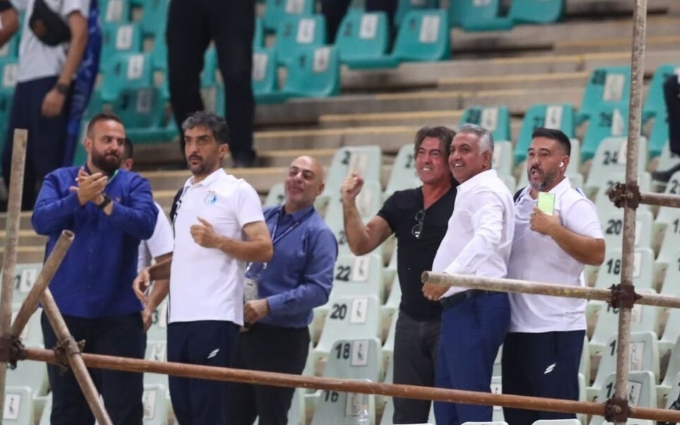 حرکت زشت ساپینتو در بازی سوپرجام؛ سرمربی استقلال مجبور به عذرخواهی شد