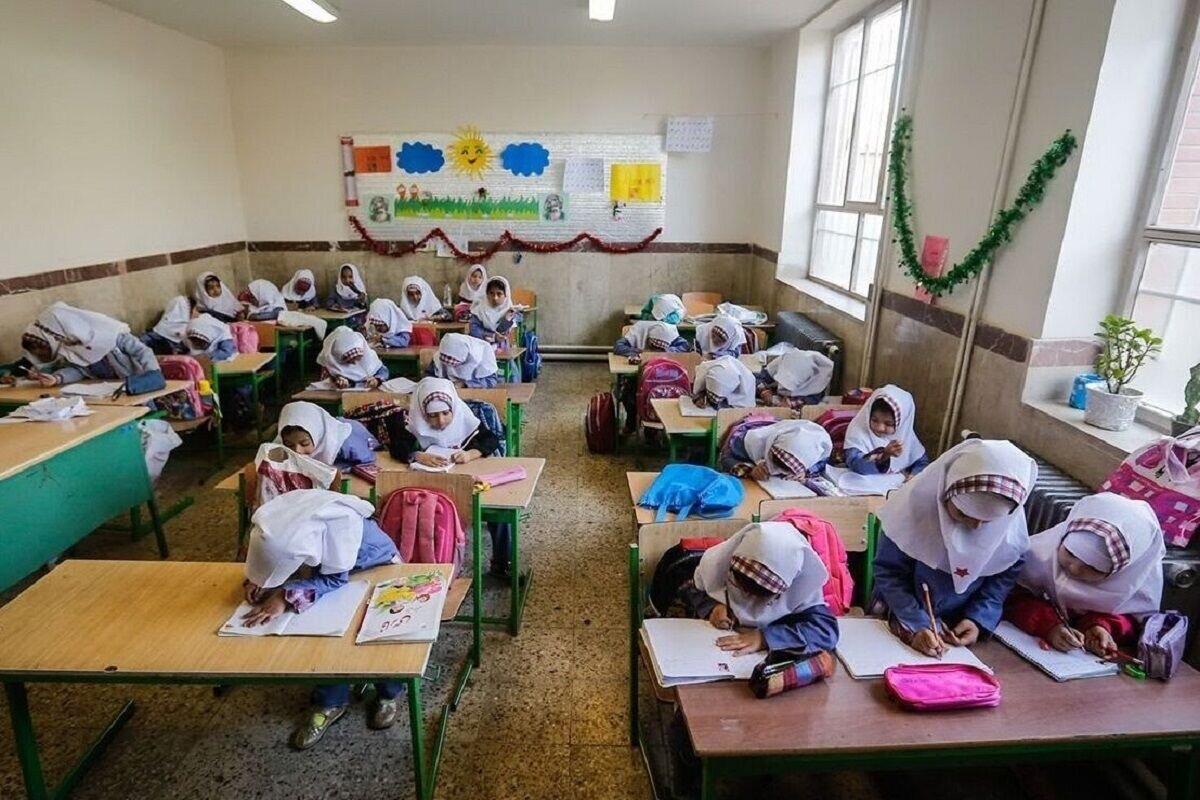مدارس عصر تهران 2 ساعت زودتر تعطیل می‌شوند