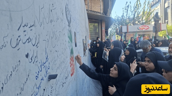 دلنوشته های ایرانیان همیشه حاضر در صحنه برای رهبر شهید انقلاب/ حلالم کن آقا، سال88 مخالفت بودم اما...+ ویدئو