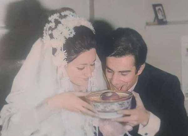 مریم امیرجلالی: من نمیتونستم وقتی شوهر فقیر گیرم اومده برم دست به سر و زلفش بکشم قربون صدقه اش برم/ وقتی خانم امیرجلالی آبرو برا حمید لولایی نمیذاره😂