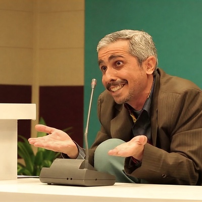 اگه این سکانس «در حاشیه» نخندوندت، برو تراپی! جواد رضویان با این مدل شعرخونی‌اش تن فردوسی رو تو گور لرزوند/ فقط قیافه سیامک انصاری😂