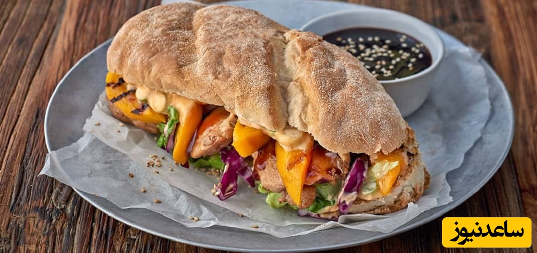 روش تهیه ساندویچ سینه مرغ با کاهو+ ویدئو