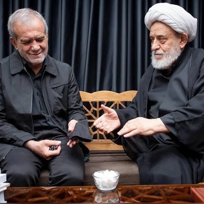 برگردیم به روزهای نخست ریاست‌جمهوری پزشکیان| هدیه‌های باارزش شیخ حسین انصاریان، عموی علی انصاریان به مسعود پزشکیان+عکس