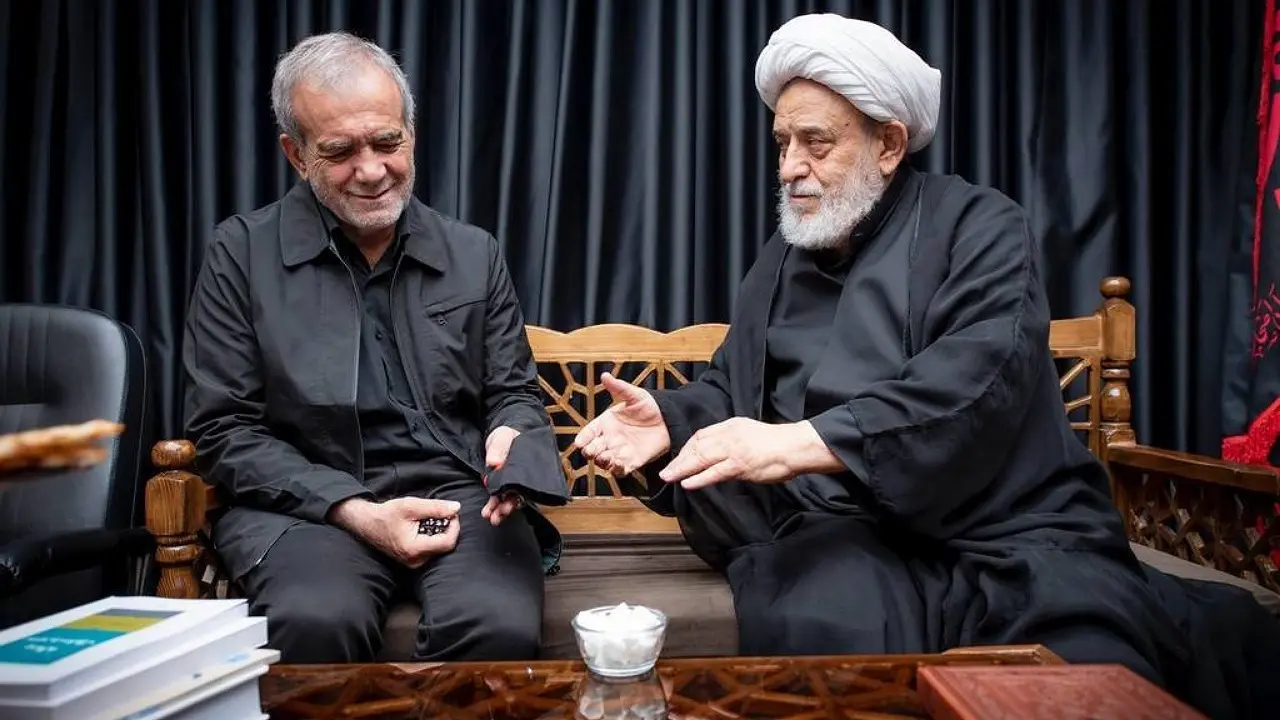 برگردیم به روزهای نخست ریاست‌جمهوری پزشکیان| هدیه‌های باارزش شیخ حسین انصاریان، عموی علی انصاریان به مسعود پزشکیان+عکس