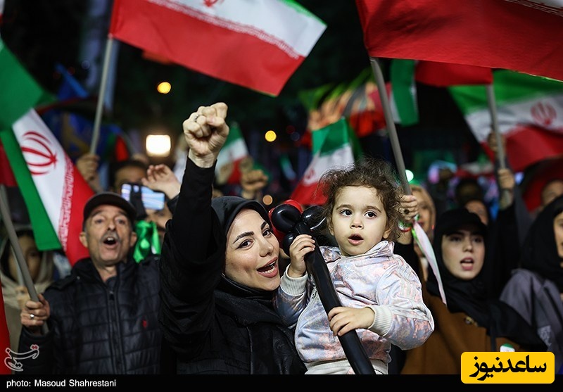 هنرمندان در باغ فردوس