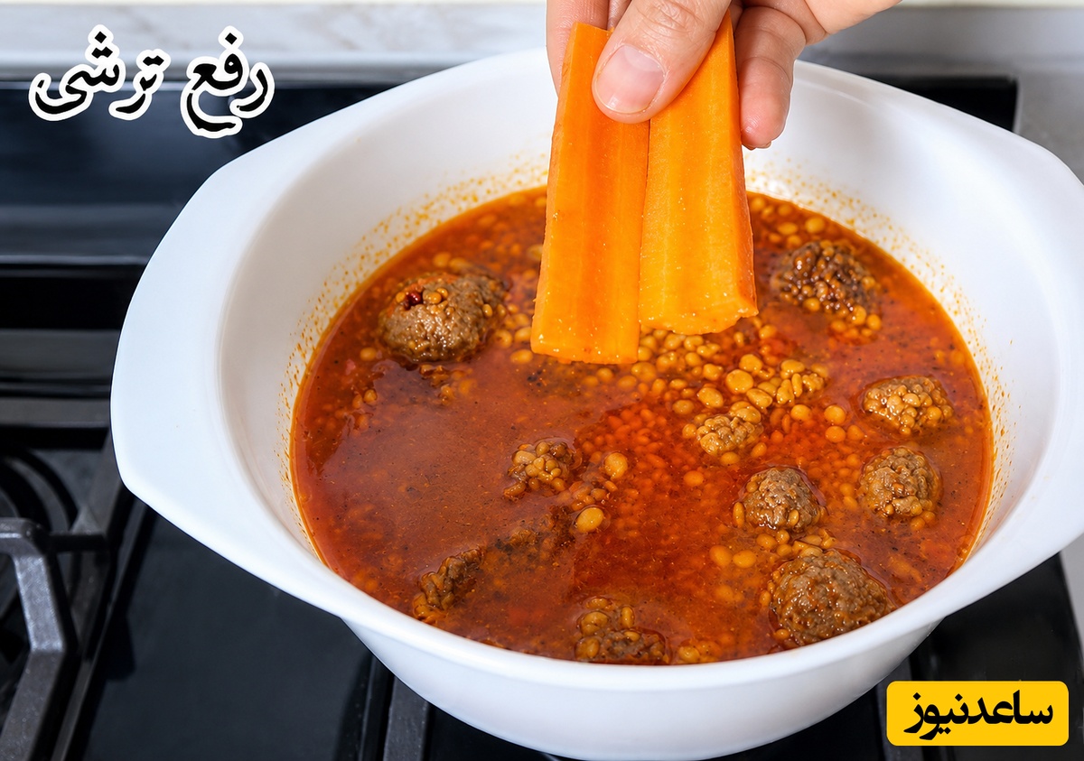 انداختن هویج در خورشت