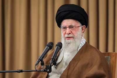 تنها راه پایان دشمنی آمریکا با ایران از زبان رهبر شهید انقلاب: مشکل ما با آمریکا را یک چیز حل میکنه و آن هم این است که...+ ویدیو