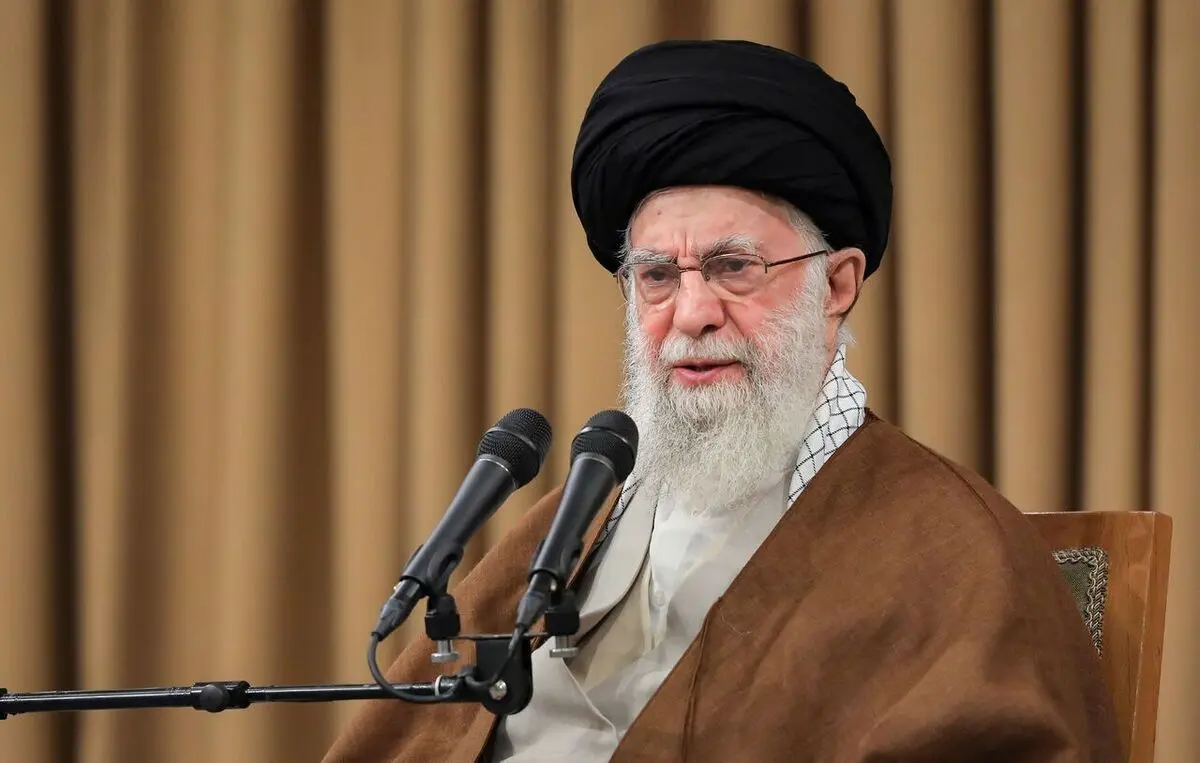 تنها راه پایان دشمنی آمریکا با ایران از زبان رهبر شهید انقلاب: مشکل ما با آمریکا را یک چیز حل میکنه و آن هم این است که...+ ویدیو