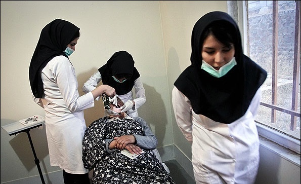 (ویدیو) دانشجو های علوم پزشکی روز اول کارآموزی/ خدابیامرز مرد خوبی بود😂