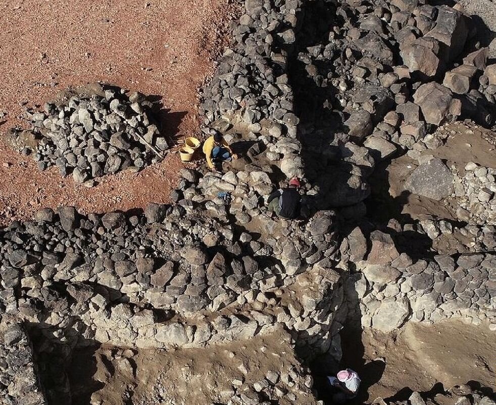 (تصاویر) کشف دیوارهای عظیم و 4 هزارسالۀ «خیبر» در عربستان
