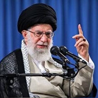 قاب خاصی از دیدار مهم رهبر حماس با رهبر انقلاب در تهران+عکس