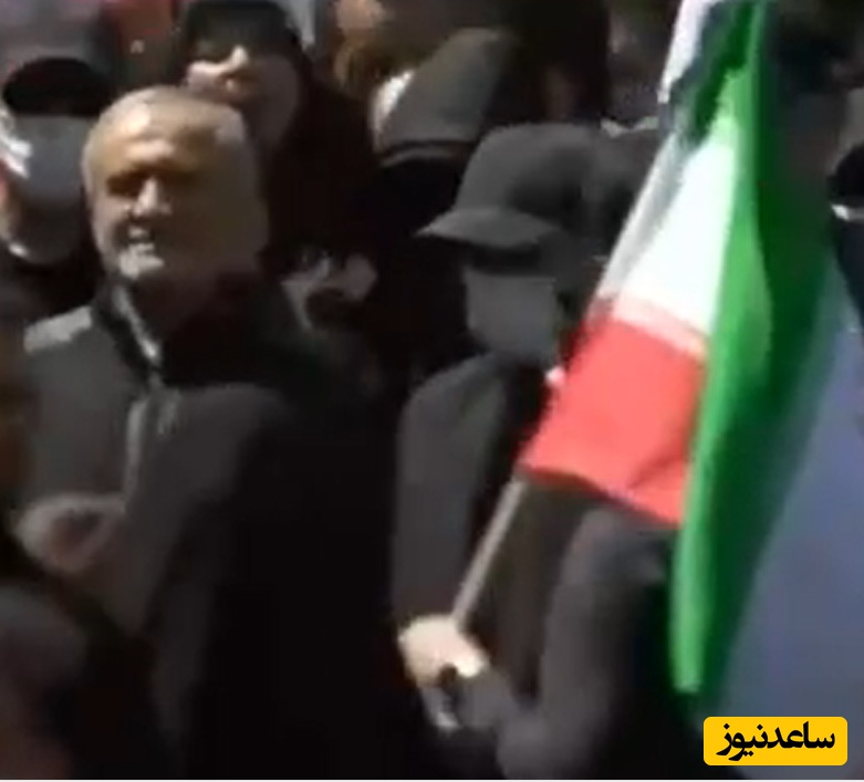 حضور شجاعانه پزشکیان در مراسم چهلم رهبر شهید انقلاب؛ کلاهِ محافظ نصیب رئیس‌جمهور شد!+فیلم