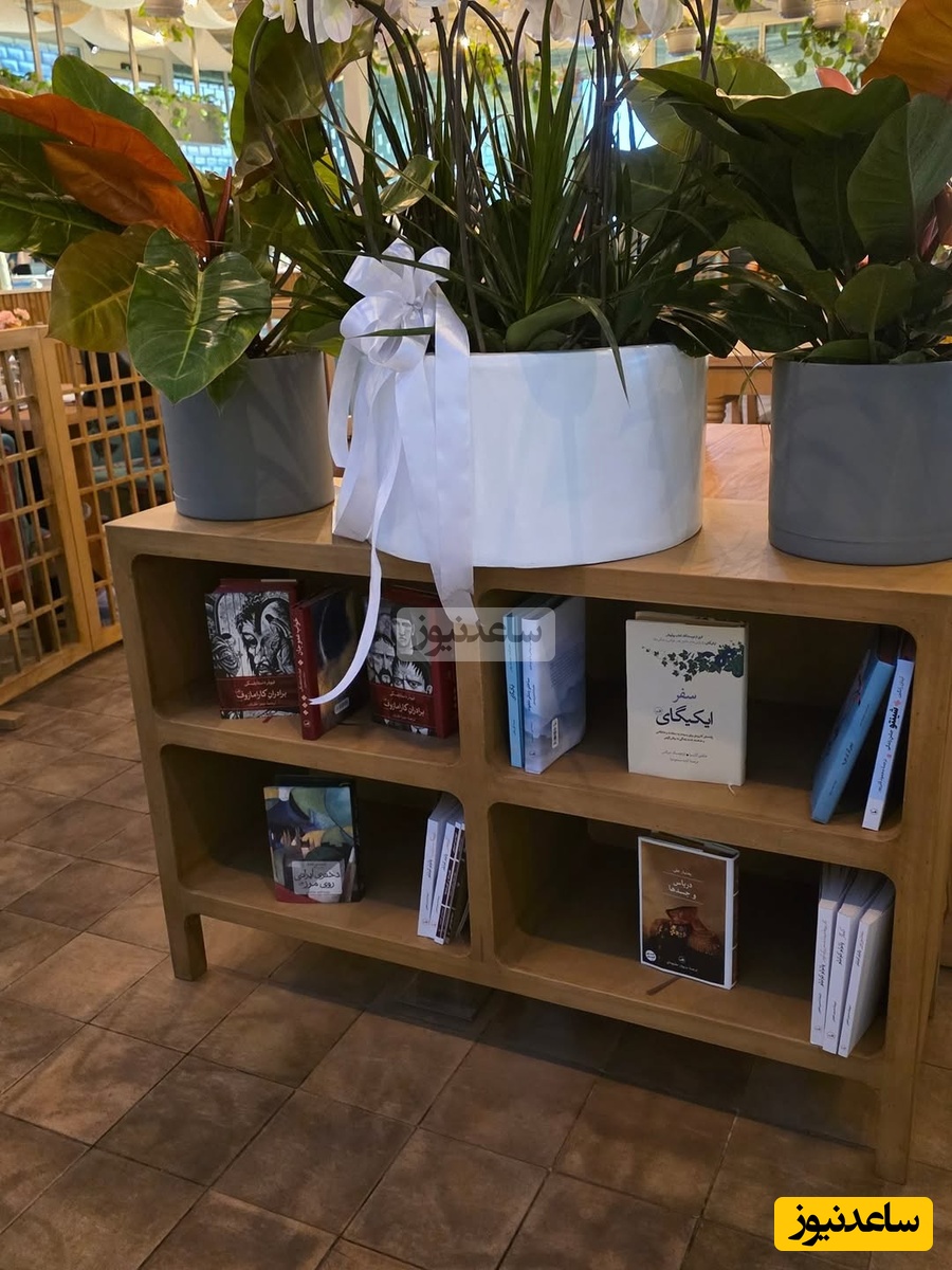 رستوران مینا مختاری و بهرام رادان