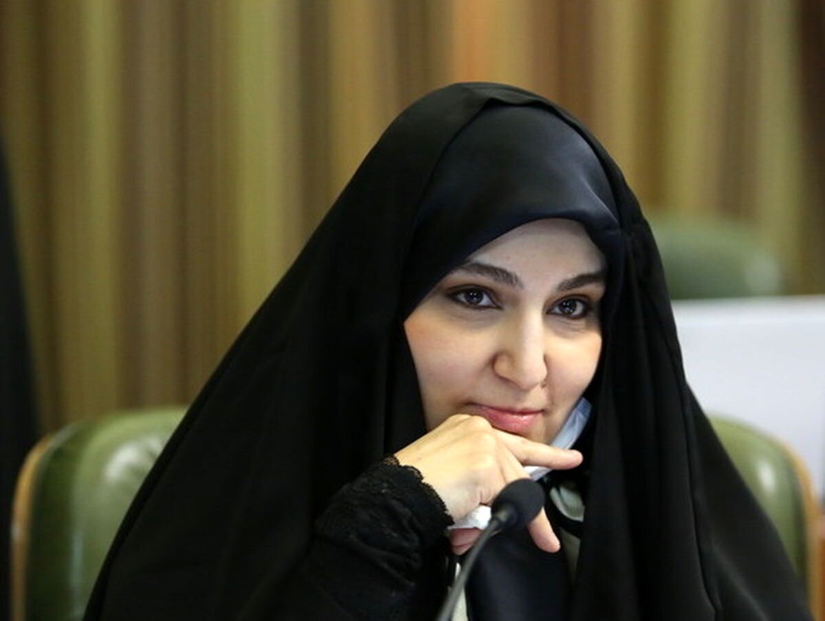 واکنش انتقادی نرجس سلیمانی به «درگیری در مترو» بر سر حجاب